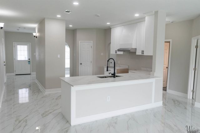 6291 Pelican Crossing Dr, Gonzales, LA 70737