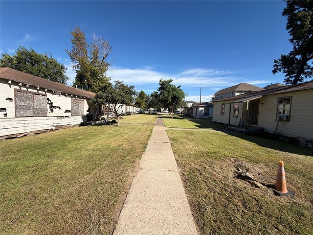 511 Marcella Street, Houston, TX 77091