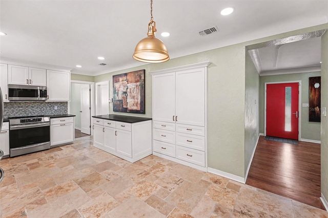 4660 22ND AVENUE S, St Petersburg, FL 33711