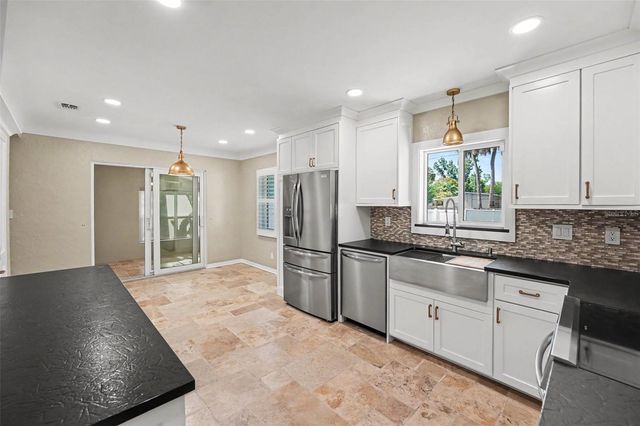 4660 22ND AVENUE S, St Petersburg, FL 33711