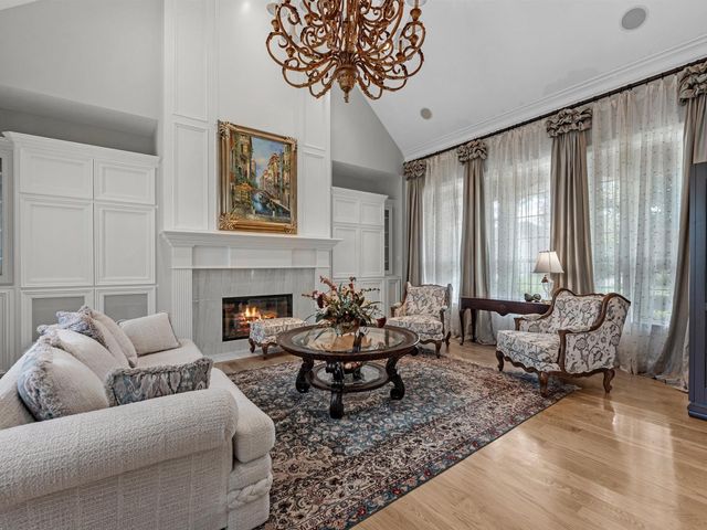 15 Golf Links Court, Houston, TX 77339