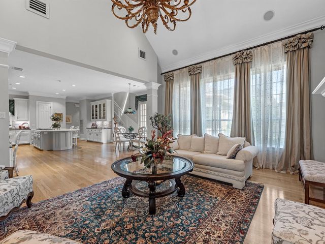 15 Golf Links Court, Houston, TX 77339