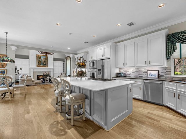 15 Golf Links Court, Houston, TX 77339