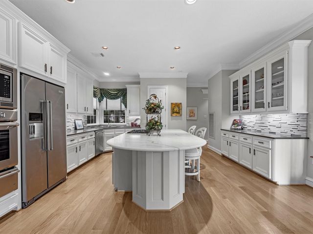 15 Golf Links Court, Houston, TX 77339