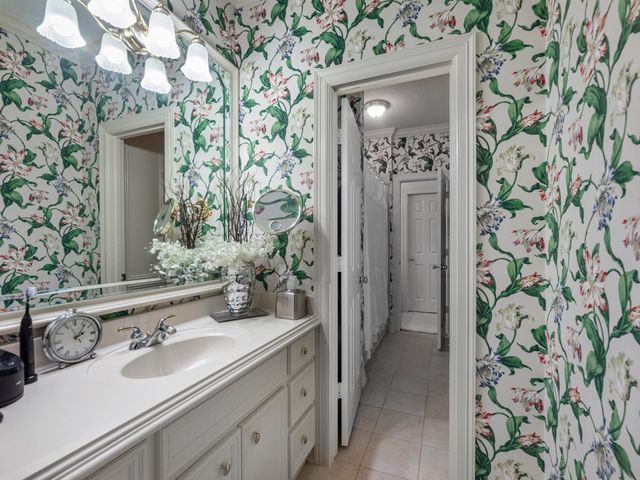 15 Golf Links Court, Houston, TX 77339