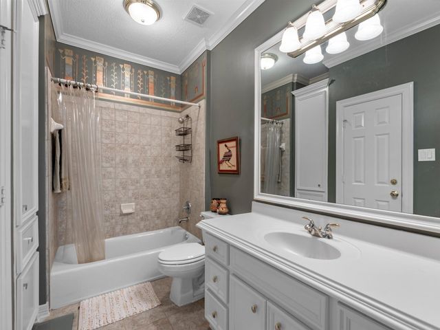 15 Golf Links Court, Houston, TX 77339