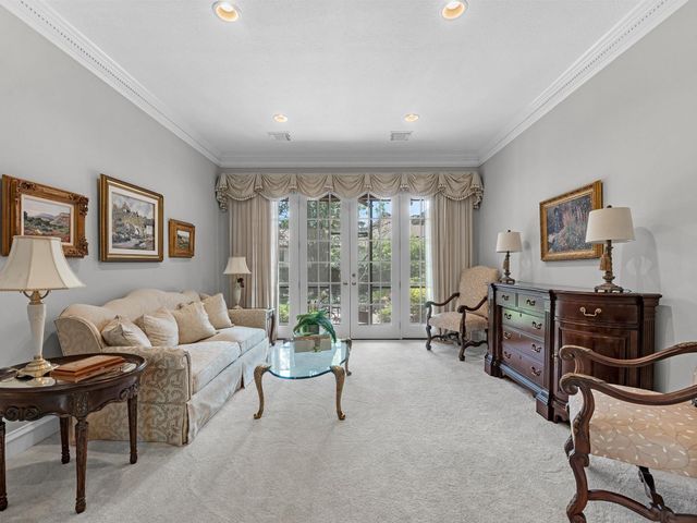 15 Golf Links Court, Houston, TX 77339