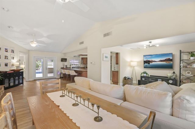 84 HOLLOW BRANCH ROAD, Apopka, FL 32703