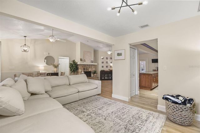84 HOLLOW BRANCH ROAD, Apopka, FL 32703
