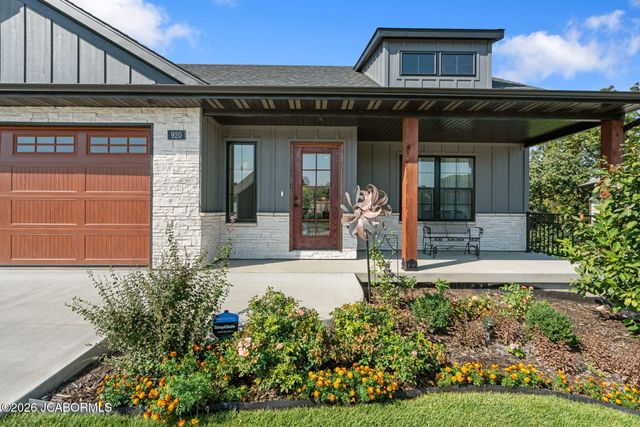 920 ENGLE DRIVE, Columbia, MO 65203