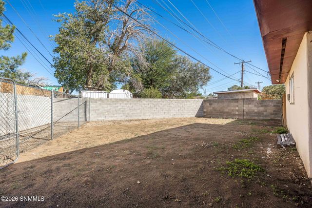 1205 Skyway Drive, Las Cruces, NM 88001