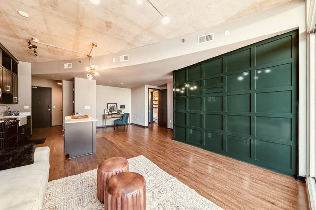600 12th Ave S Apt 902, Nashville, TN 37203