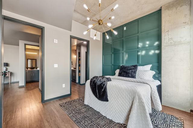 600 12th Ave S Apt 902, Nashville, TN 37203