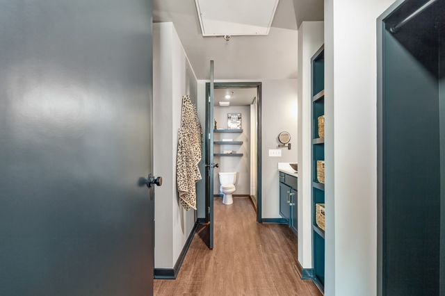 600 12th Ave S Apt 902, Nashville, TN 37203