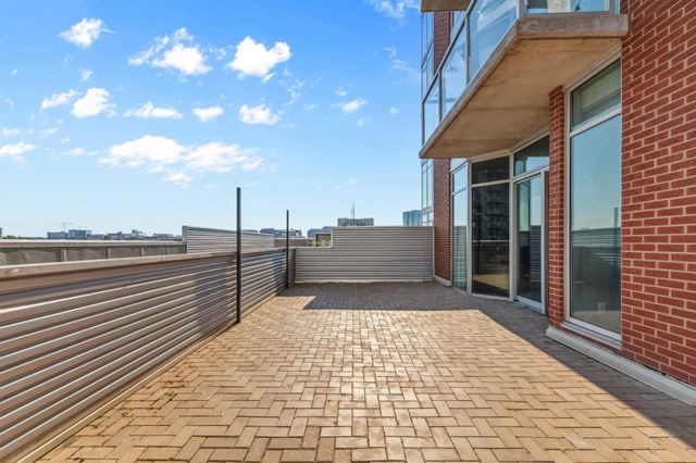 600 12th Ave S Apt 902, Nashville, TN 37203