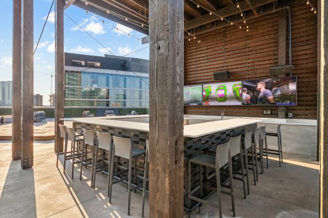 600 12th Ave S Apt 902, Nashville, TN 37203