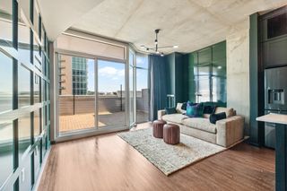 600 12th Ave S Apt 902, Nashville, TN 37203
