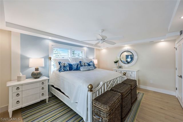 1950 Gulf Shore BLVD N 104, Naples, FL 34102