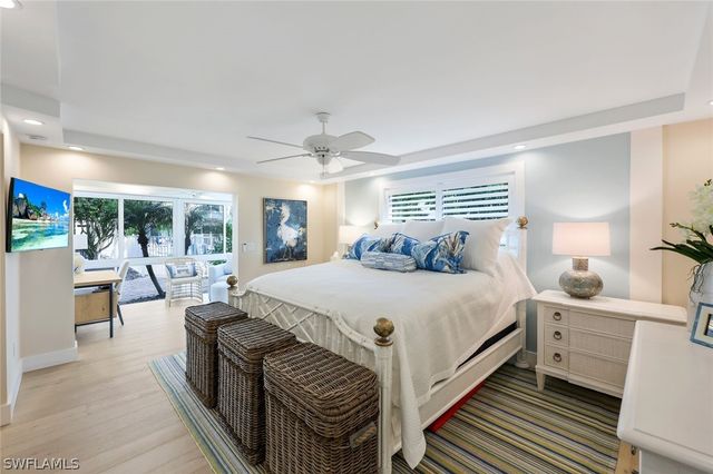 1950 Gulf Shore BLVD N 104, Naples, FL 34102