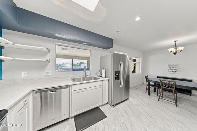 8601 E Cactus Road, Scottsdale, AZ 85260