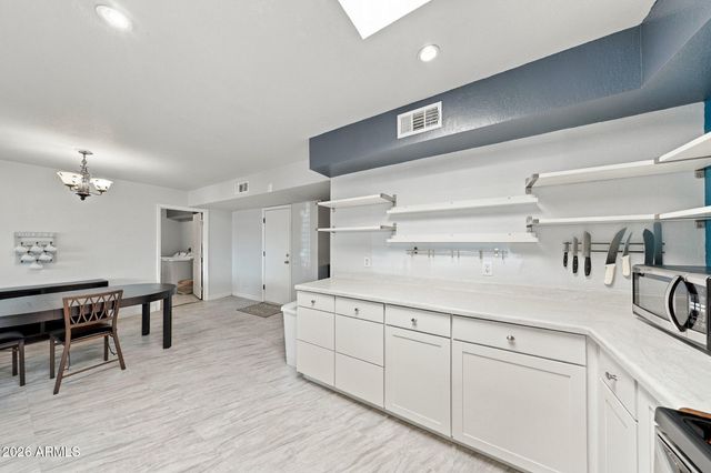 8601 E Cactus Road, Scottsdale, AZ 85260