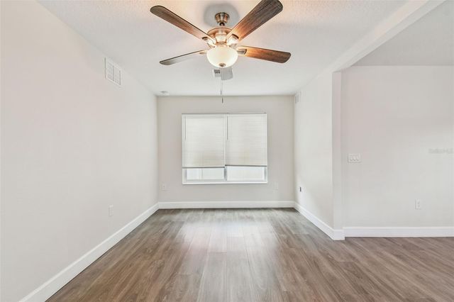 650 E TARPON AVENUE C1, Tarpon Springs, FL 34689