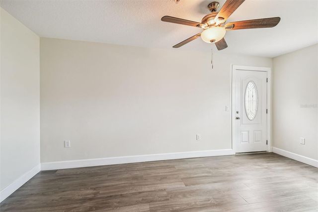 650 E TARPON AVENUE C1, Tarpon Springs, FL 34689