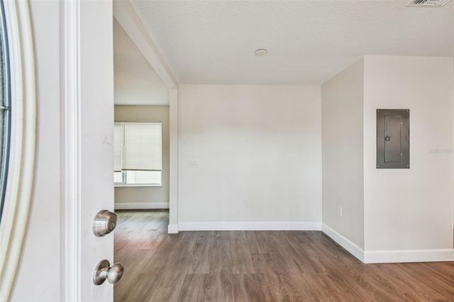 650 E TARPON AVENUE C1, Tarpon Springs, FL 34689