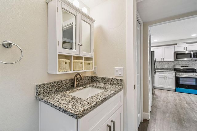 650 E TARPON AVENUE C1, Tarpon Springs, FL 34689
