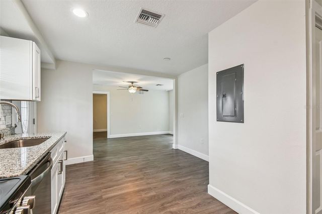 650 E TARPON AVENUE C1, Tarpon Springs, FL 34689