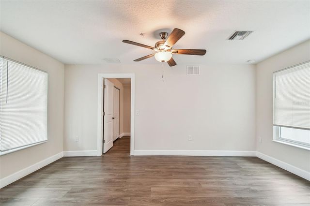 650 E TARPON AVENUE C1, Tarpon Springs, FL 34689