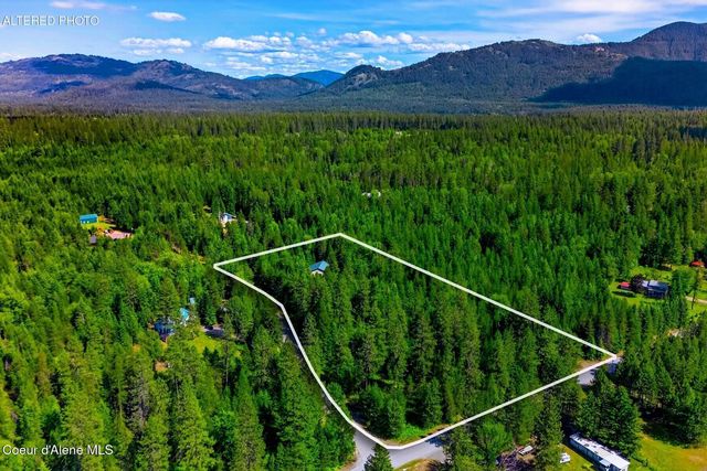 88 Horizon Dr, Sagle, ID 83860