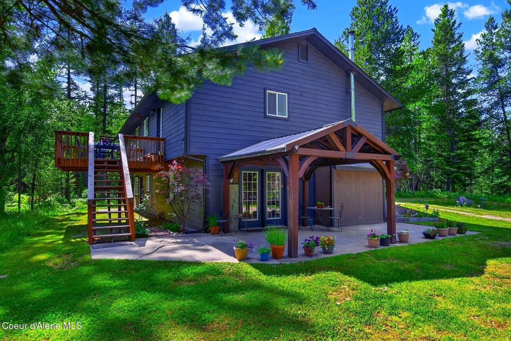88 Horizon Dr, Sagle, ID 83860