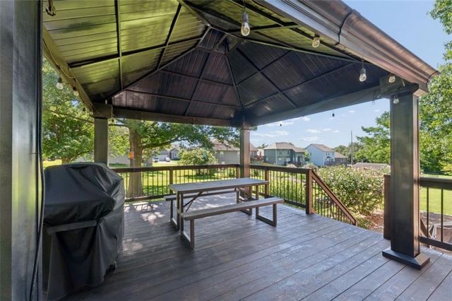 892 Gregory Street, Peculiar, MO 64078