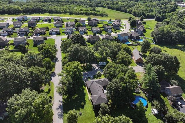 892 Gregory Street, Peculiar, MO 64078