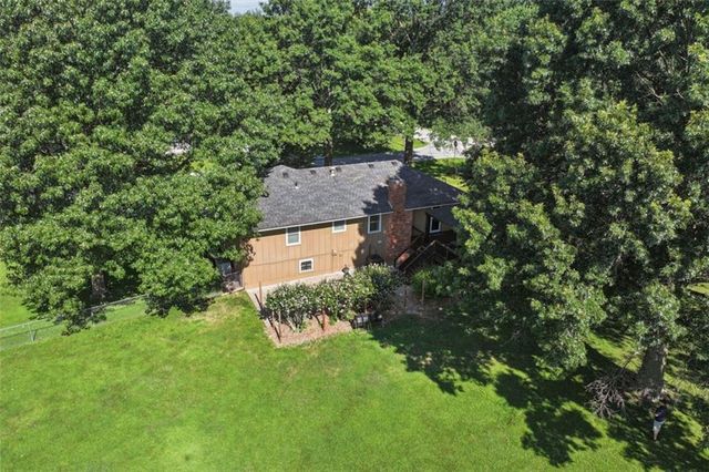 892 Gregory Street, Peculiar, MO 64078