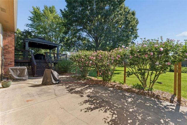 892 Gregory Street, Peculiar, MO 64078