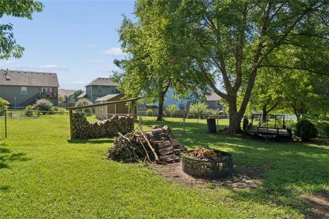 892 Gregory Street, Peculiar, MO 64078