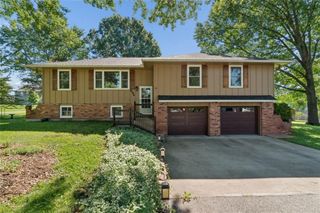 892 Gregory Street, Peculiar, MO 64078