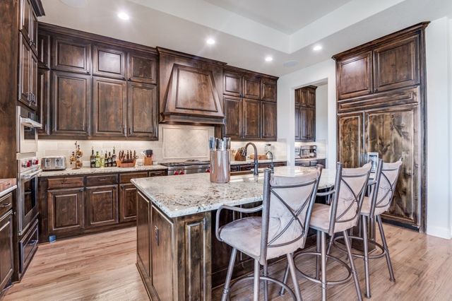 8210 Palmer Lane, Waxahachie, TX 75167