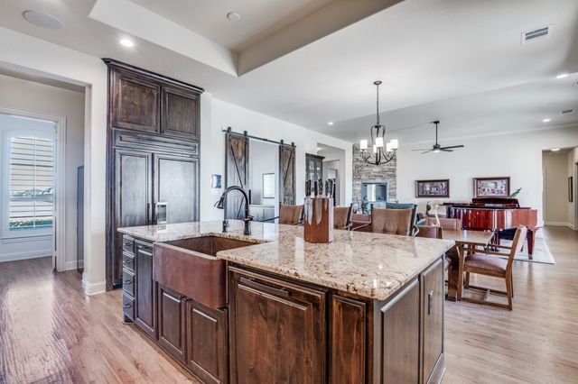 8210 Palmer Lane, Waxahachie, TX 75167