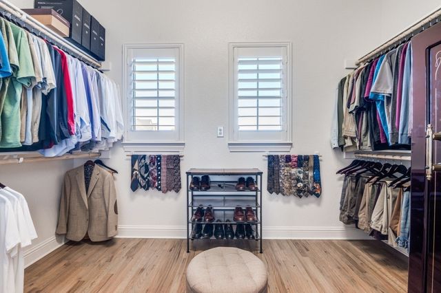 8210 Palmer Lane, Waxahachie, TX 75167