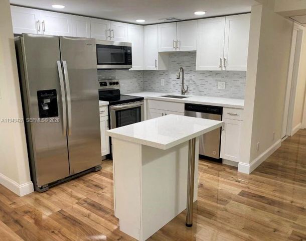 551 SW 135th Ave 406B, Pembroke Pines, FL 33027