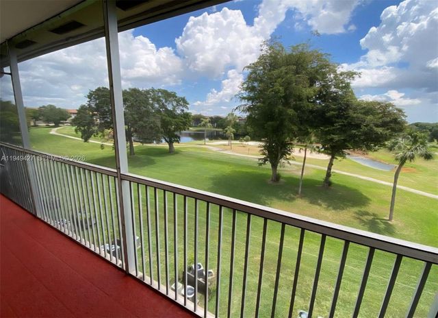 551 SW 135th Ave 406B, Pembroke Pines, FL 33027