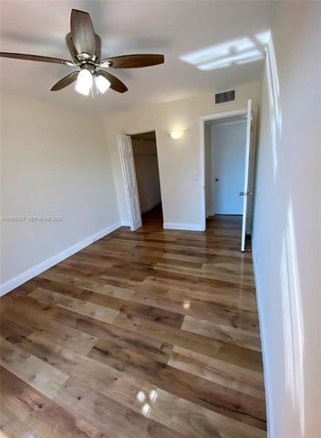 551 SW 135th Ave 406B, Pembroke Pines, FL 33027