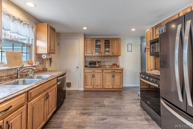 36 Dexter, Tonawanda, NY 14150