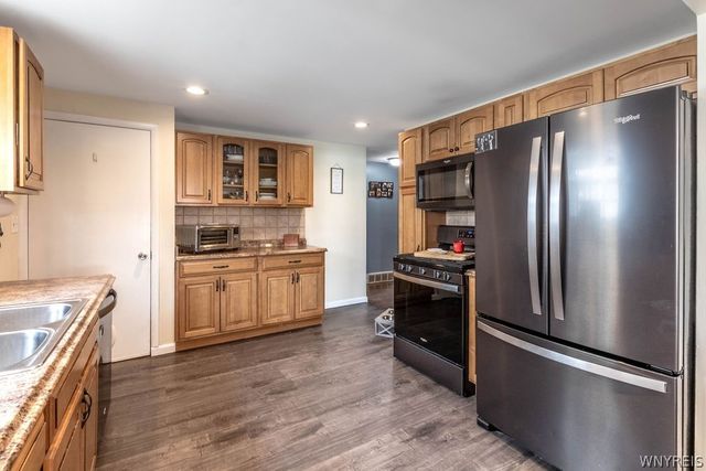 36 Dexter, Tonawanda, NY 14150