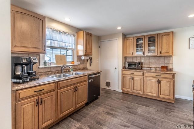 36 Dexter, Tonawanda, NY 14150