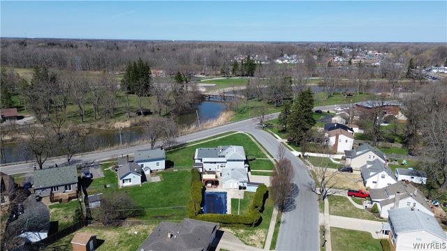 36 Dexter, Tonawanda, NY 14150