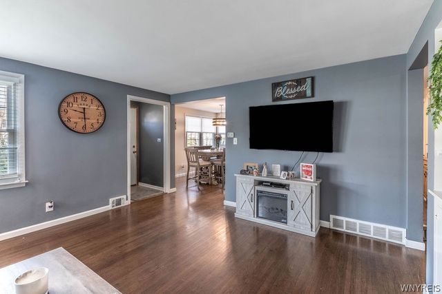 36 Dexter, Tonawanda, NY 14150